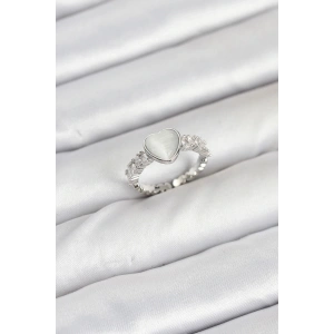 Pirinç Gümüş Renk Zirkon Taşlı Kalpli Kadın Yüzük