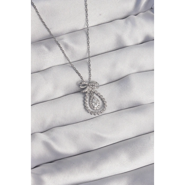 316l Çelik Gümüş Renk Fiyonk Detaylı Zirkon Taşlı Damla Model Kolye