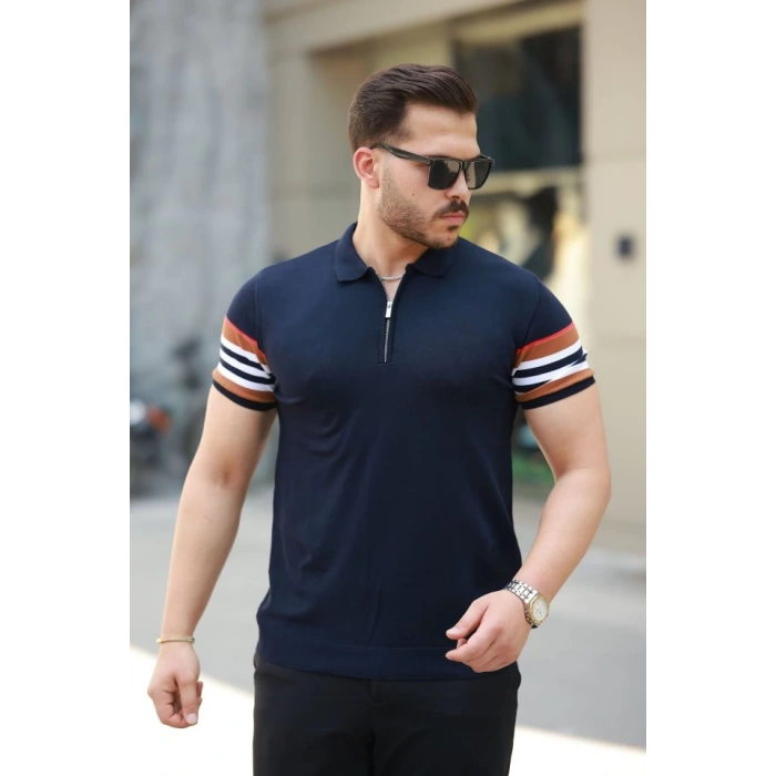 Erkek Fermuar Yakalı Kolları Desenli Kısa Kollu Tişört