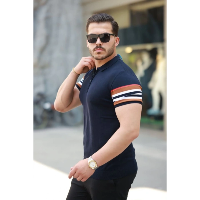 Erkek Fermuar Yakalı Kolları Desenli Kısa Kollu Tişört