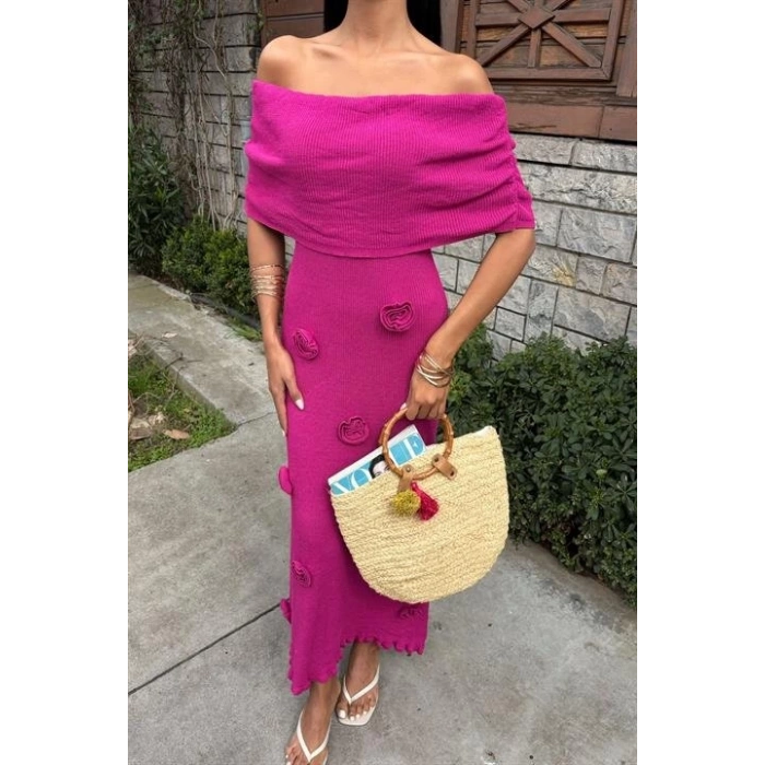 Eteği Gül Detay Madonna Yaka Elbise 2863