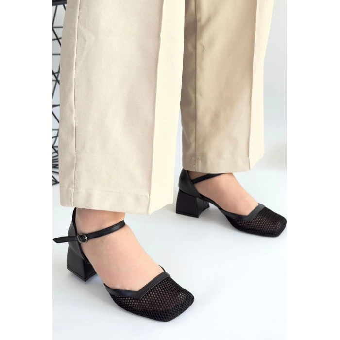 Jiole Siyah Cilt Topuklu Ayakkabı