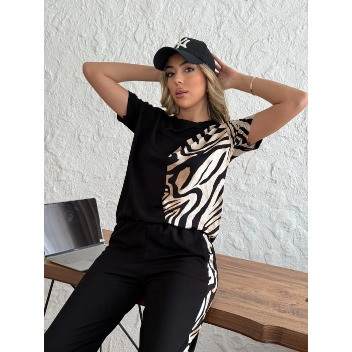 Kadın Bisiklet Yaka Kısa Kol Leopar Desen Bluz Ve Pantolon Ikili Takım
