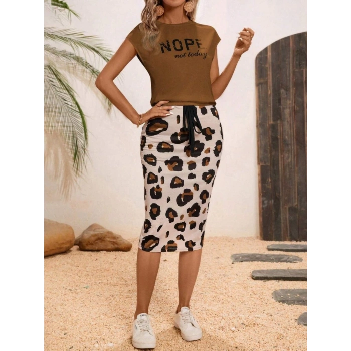 Kadın Kısa Kollu Bisiklet Yaka Viskon Bluz Desenli Dalgıç Etek Ikili Takım