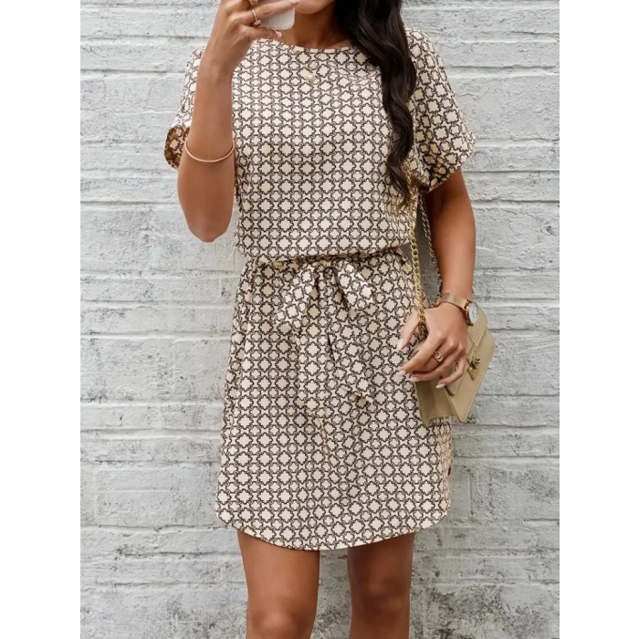 Kadın Kısa Kollu Yuvarlak Yaka Beli Kuşaklı Geometrik Desenli Süprem Elbise
