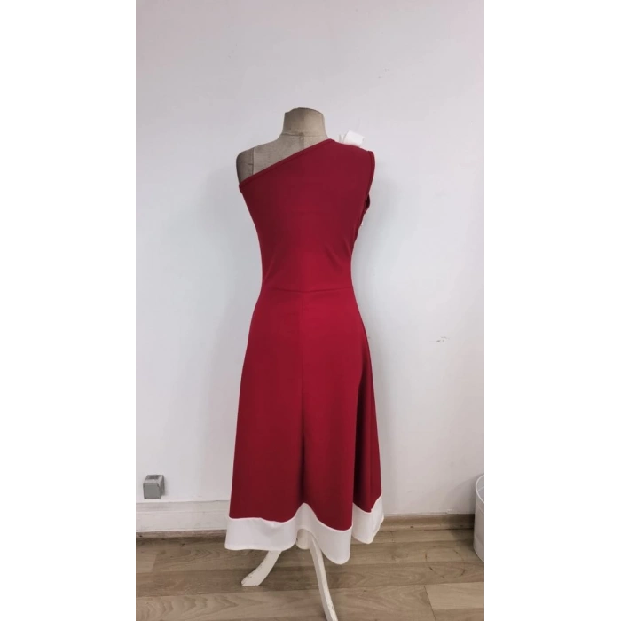 Kadın Tek Omuzu Açık Omuzlardan Kurdela Detaylı çift Renkli Ithal Krep Elbise