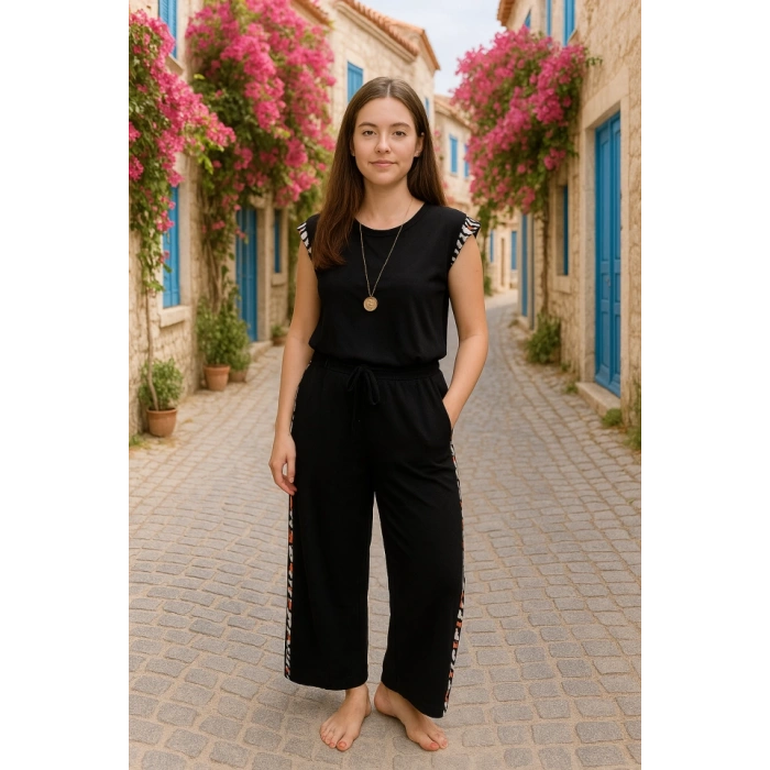 Kadın Yarasa Kol Dijital Baskı Detay Bluz Ve Yanı şerit Detay Kristal Kumaş Pantolon Ikili Takım