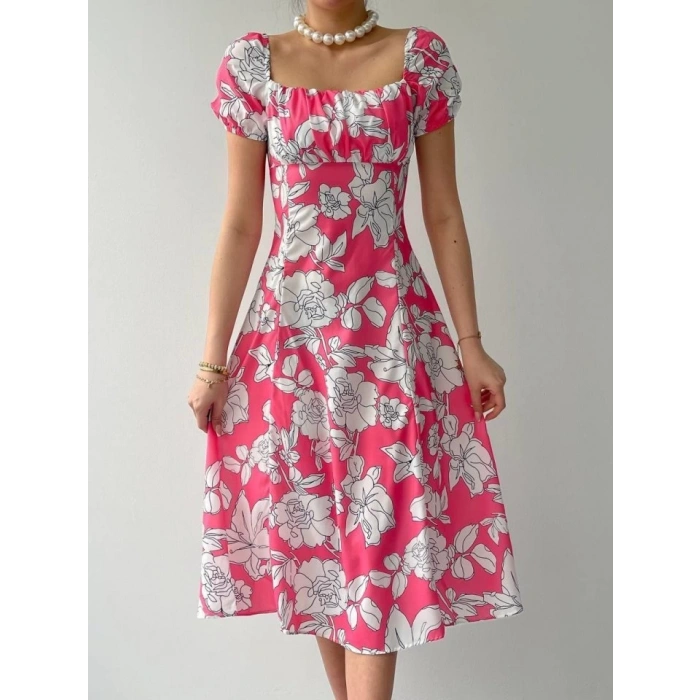 Kare Yaka Çiçekli Elbise