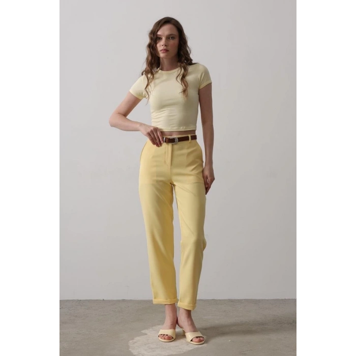 Kemerli Havuç Pantolon - Sarı