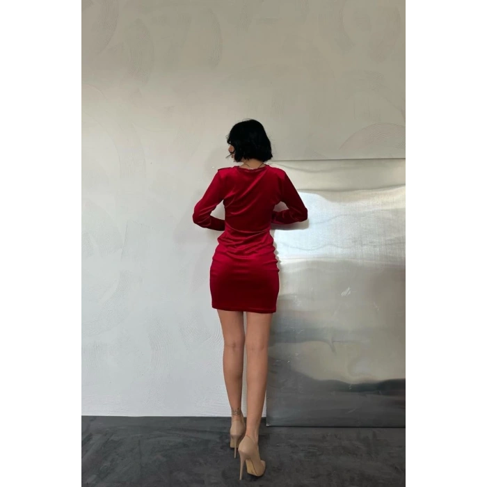 Kırmızı Yaka Ve Kol Dantelli Mini Elbise