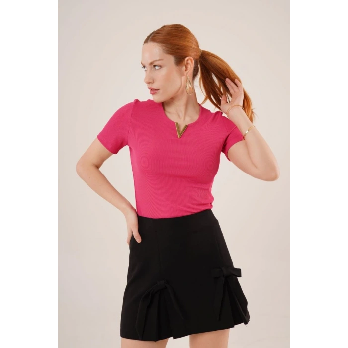 Kısa Kollu Yaka Detaylı Kaşkorse Fuşya Bluz