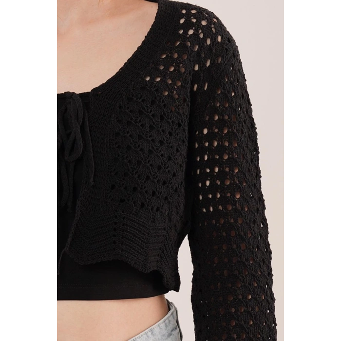 Ön Bağlamalı Ajurlu Crop Siyah Hırka