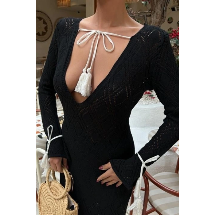 Püskül Bağcık Detaylı V Yaka Ajurlu Elbise 2850