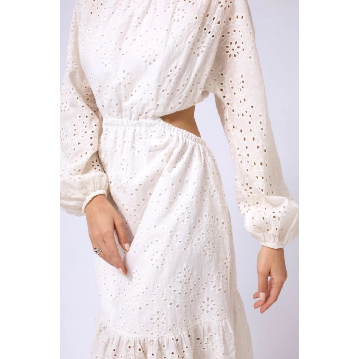 Sırt Dekolteli Brode Elbise