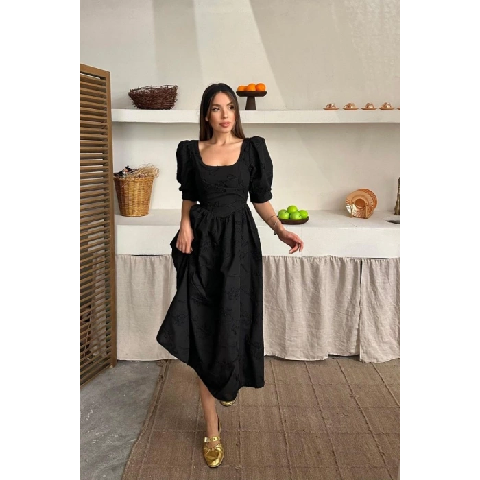 Siyah Balon Kollu Brode Elbise