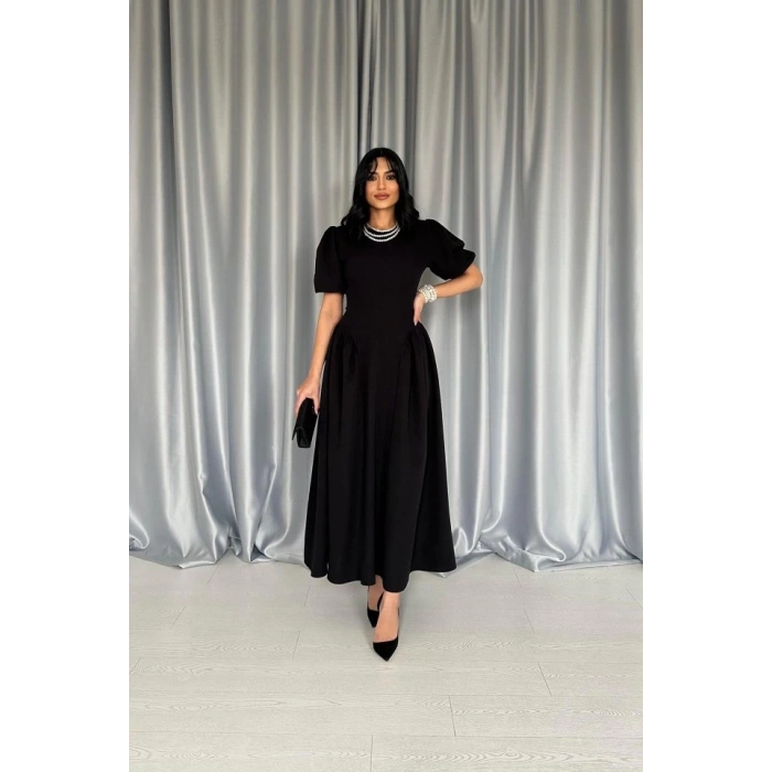 Siyah Etek Yanları Büzgülü Balon Kollu Elbise