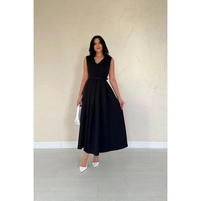 Siyah Önü Britli Pileli Elbise