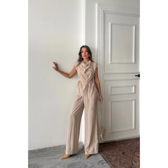 TENCEL MODAL KOLSUZ BLUZ KAPALI CEP DETAYLI DÖKÜMLÜ - PANTOLON TAKIM - Bej