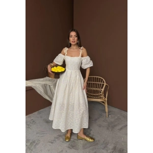 Bej Omuzu Bağcıklı Balon Kollu Brode Elbise