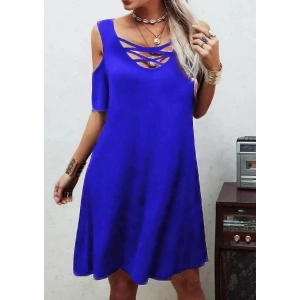 Dekolteli Bağcık Detay Viskon Kumaş Elbise