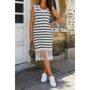 Kadın Kolsuz V Yaka Eteği Püsküllü çizgi Desen Triko Elbise