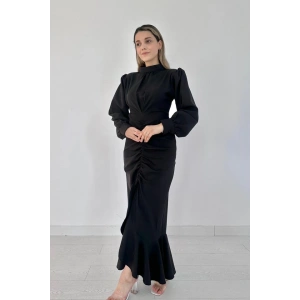 Siyah Volanlı Uzun Kol Elbise