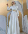 Göğüs Kısmı Kat Şerit Detay Bel Kemer Aksesuarlı Abiye Elbise 3792 Ekru