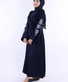 Nakış İşleme Detaylı Bel Kuşaklı Abaya 7898 Lacivert