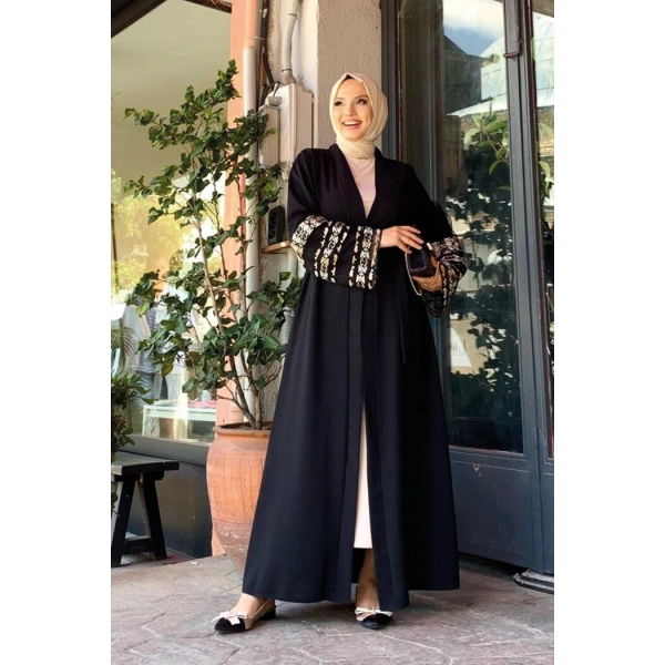 Kol İşlemeli Bel Kuşaklı Abaya 7814 Siyah