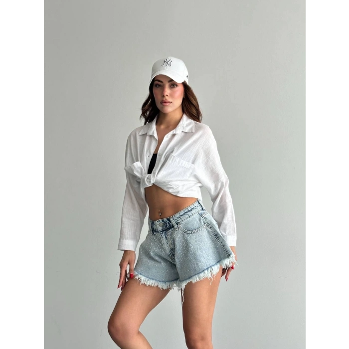 Buz Mavi Taş Detaylı Püsküllü Paça Denim Mini Şort