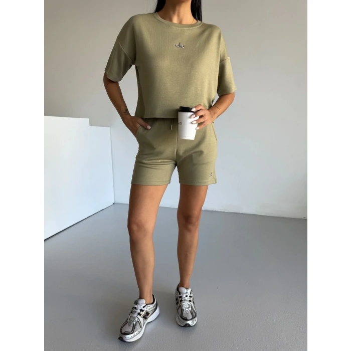 Haki Alo Yoga Modal Crop Şortlu Takım