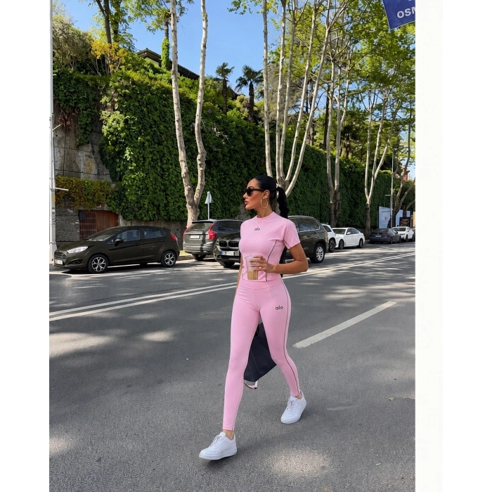 Pembe Alo Arabiyeli Taytlı Takım
