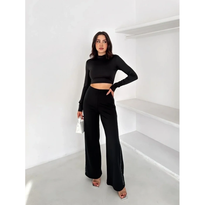 Siyah Yandan Taşlı Bol Paça Pantolon
