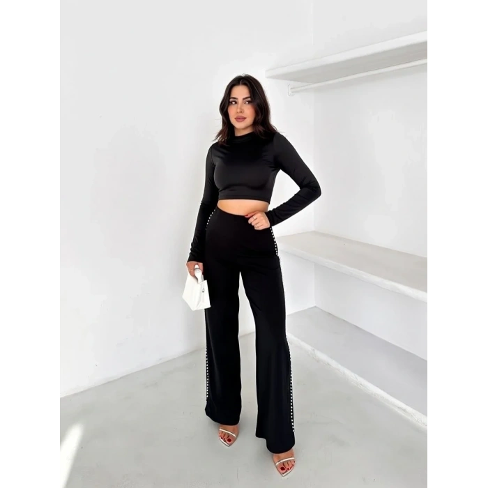 Siyah Yandan Taşlı Bol Paça Pantolon