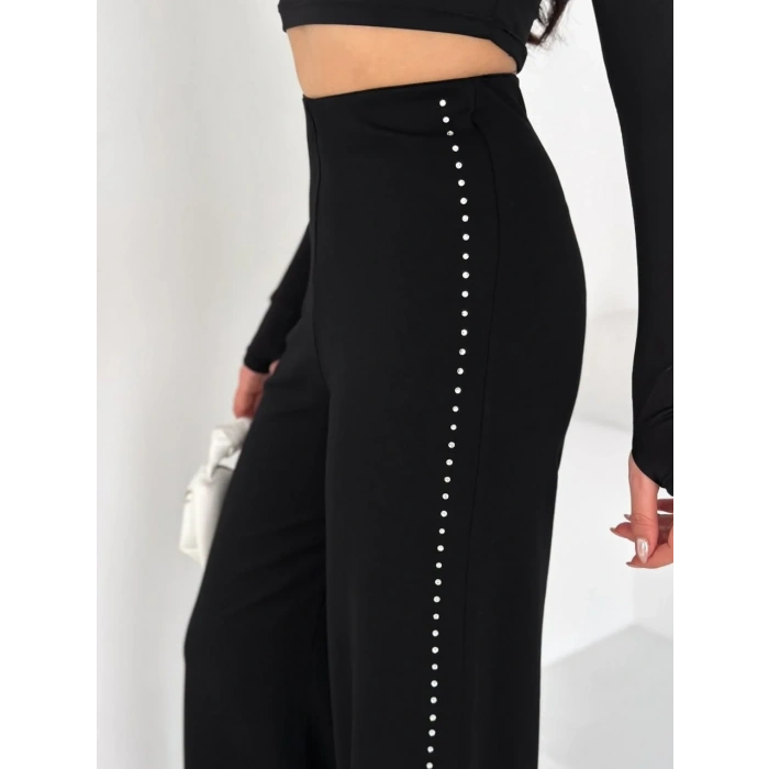 Siyah Yandan Taşlı Bol Paça Pantolon