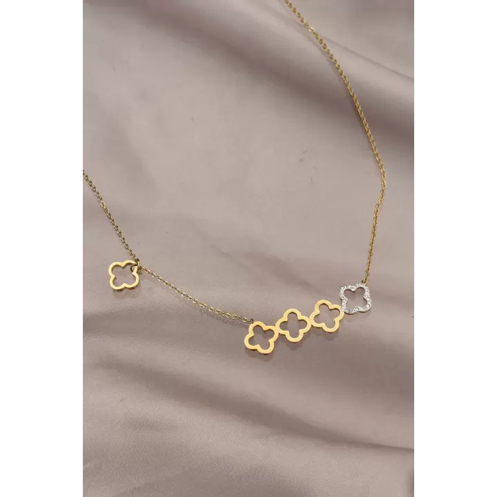Çelik Gold Renk Zirkon Taş Detaylı Yonca Kolye