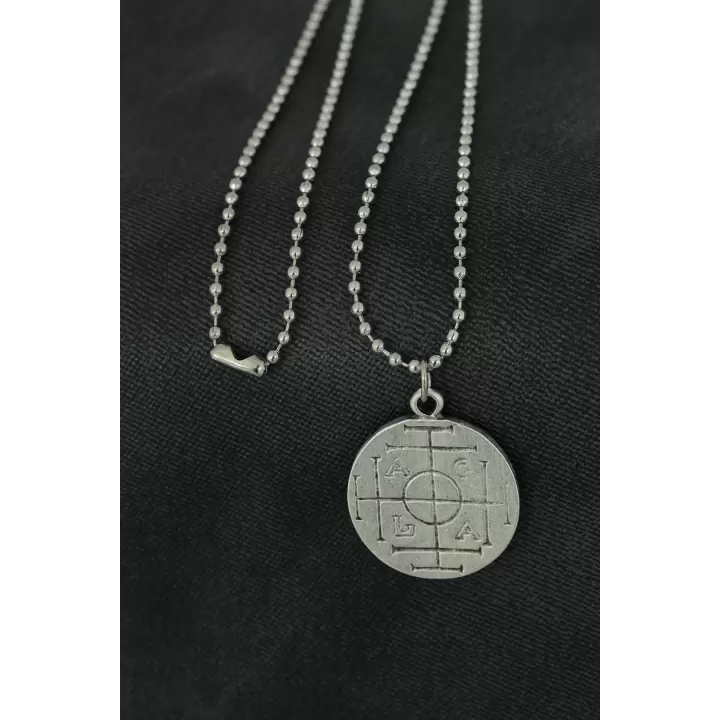Madalyon Figürlü Metal Erkek Kolye