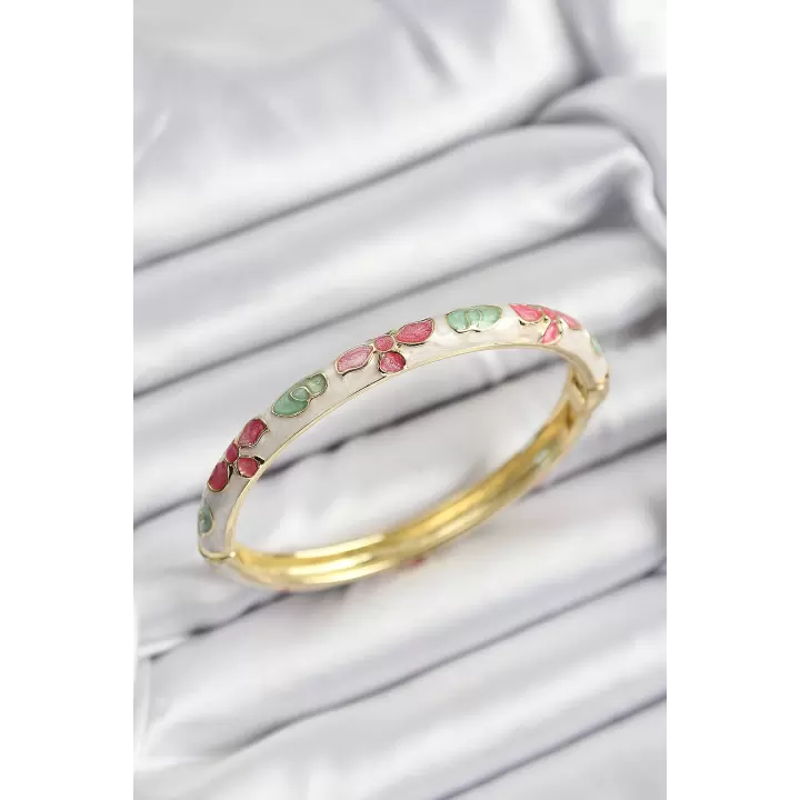 Mineli Pirinç Pembe Yeşil Ve Krem Çiçek Motifli Gold Renk Kadın Kelepçe