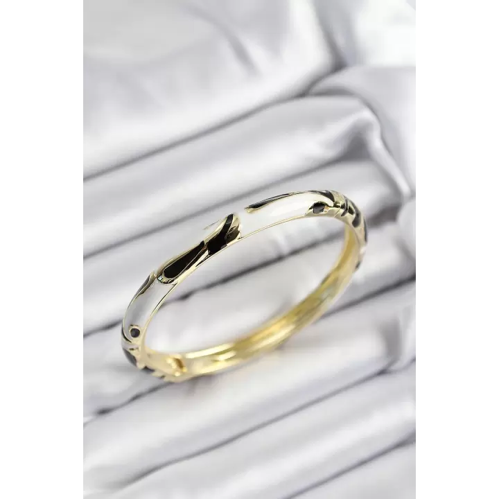 Mineli Pirinç Siyah Ve Beyaz Mermer Motifli Gold Renk Kadın Kelepçe