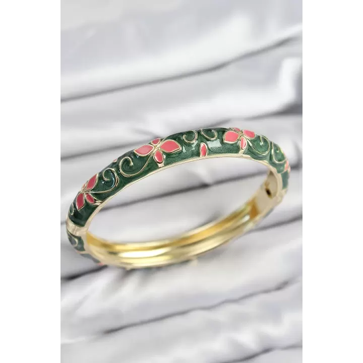 Mineli Pirinç Yeşil Çiçek Motifli Gold Kadın Kelepçe