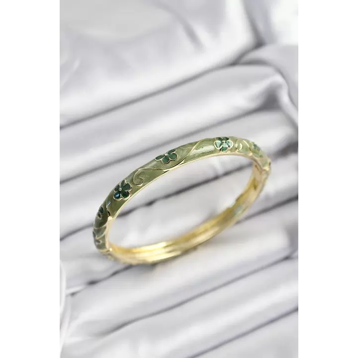 Mineli Pirinç Yeşil Çiçek Motifli Gold Renk Kadın Kelepçe