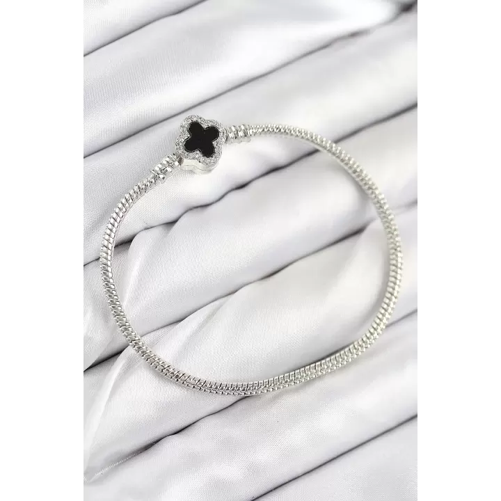 Pirinç Charm Zirkon Taşlı Yonca Model Gümüş Renk Kadın Bileklik