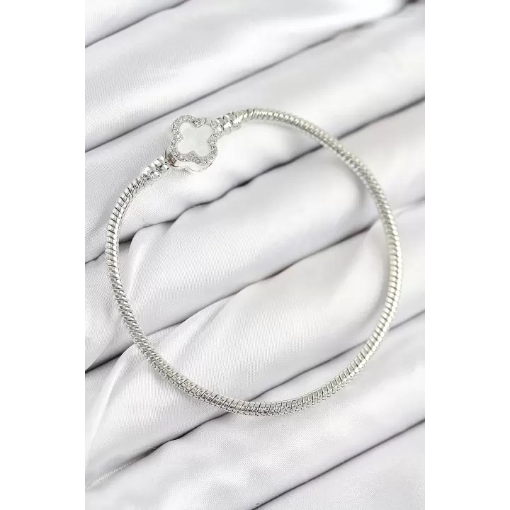 Pirinç Charm Zirkon Taşlı Yonca Model Gümüş Renk Kadın Bileklik