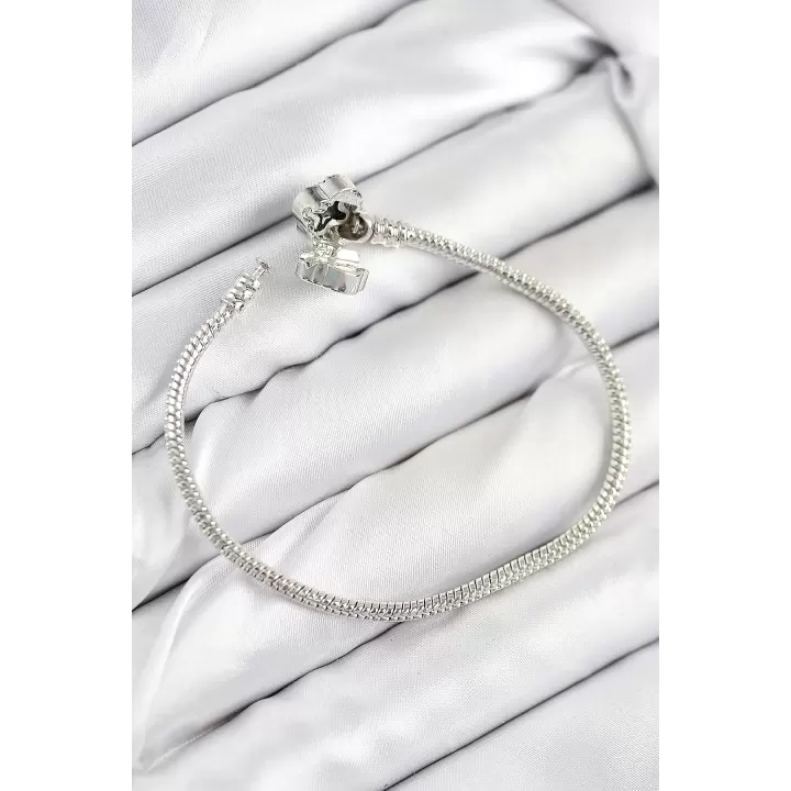 Pirinç Charm Zirkon Taşlı Yonca Model Gümüş Renk Kadın Bileklik