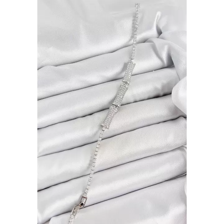 Pirinç Gümüş Renk Zirkon Taşlı Kemik Model Kadın Bileklik