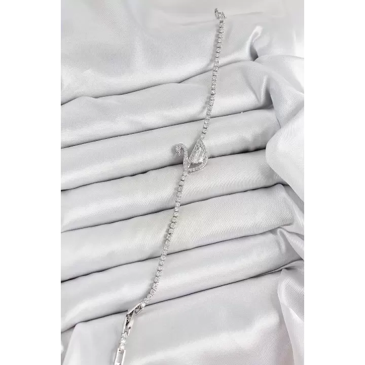 Pirinç Gümüş Renk Zirkon Taşlı Kuğu Model Kadın Bileklik