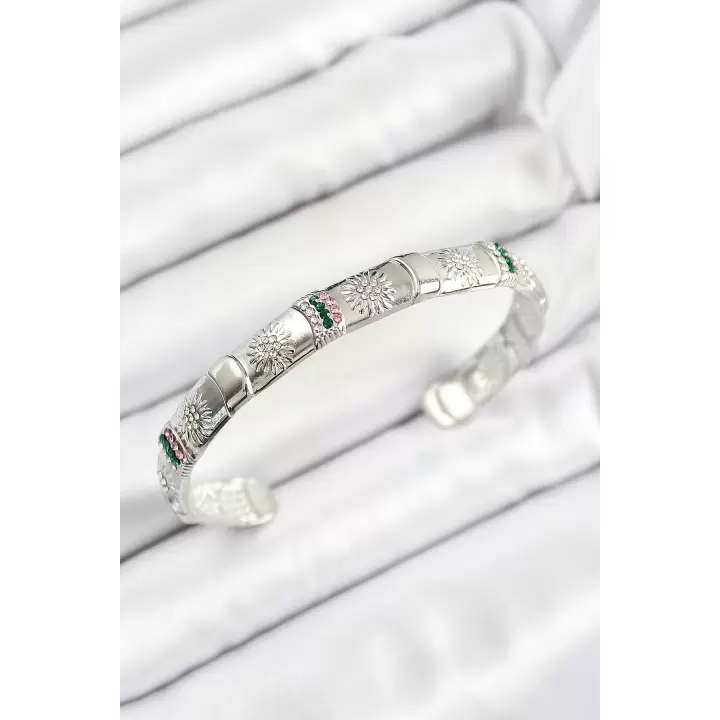 Pirinç Karışık Zirkon Taşlı Çiçek Model Gümüş Renk Altı Açık Kadın Bileklik