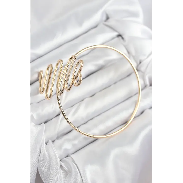 Pirinç Kıvrımlı Model Gold Renk Kadın Pazu Bileklik