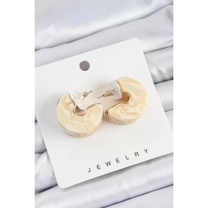Pirinç Mermer Desenli Vintage Yarım Halka Model Gold Renk Kadın Küpe