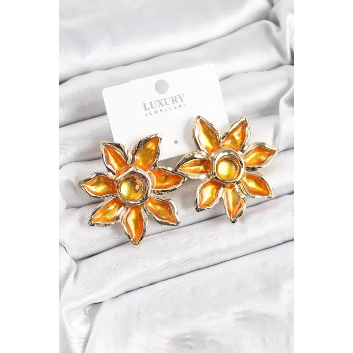 Pirinç Mineli Alevli Çiçek Model Gold Renk Kadın Küpe